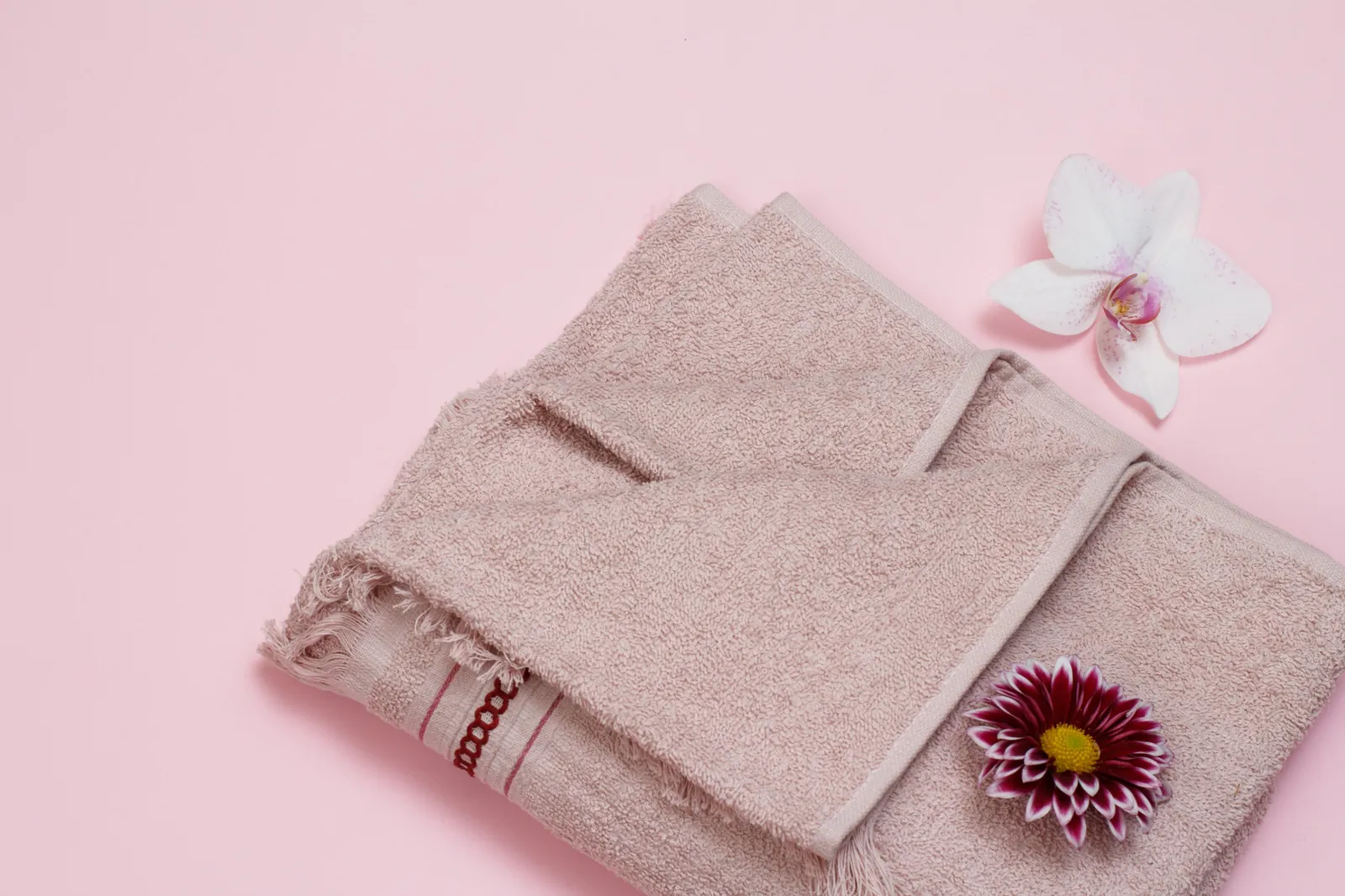 How to Make Your Spray Tan Last Longer: Aftercare That Works